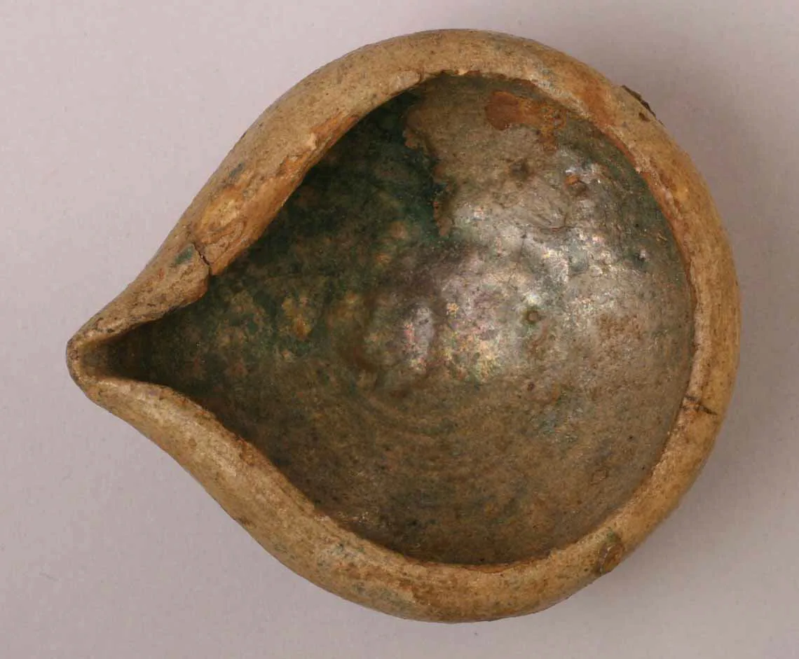 Lamp — تصویر رکورد موزهٔ متروپولیتن (دسترسی آزاد)