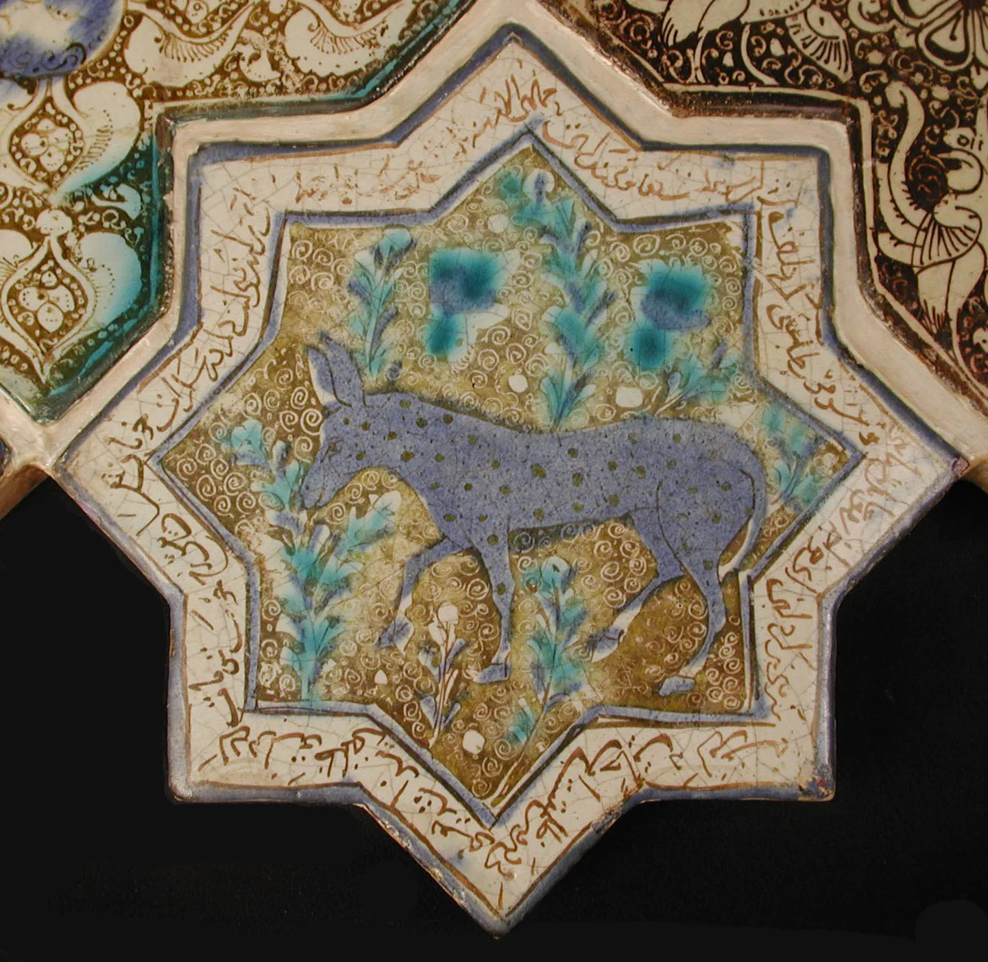 Star-Shaped Tile — تصویر رکورد موزهٔ متروپولیتن (دسترسی آزاد)