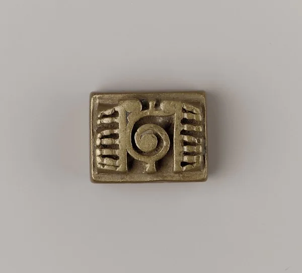 Geometric gold weight — تصویر رکورد موزهٔ متروپولیتن (دسترسی آزاد)