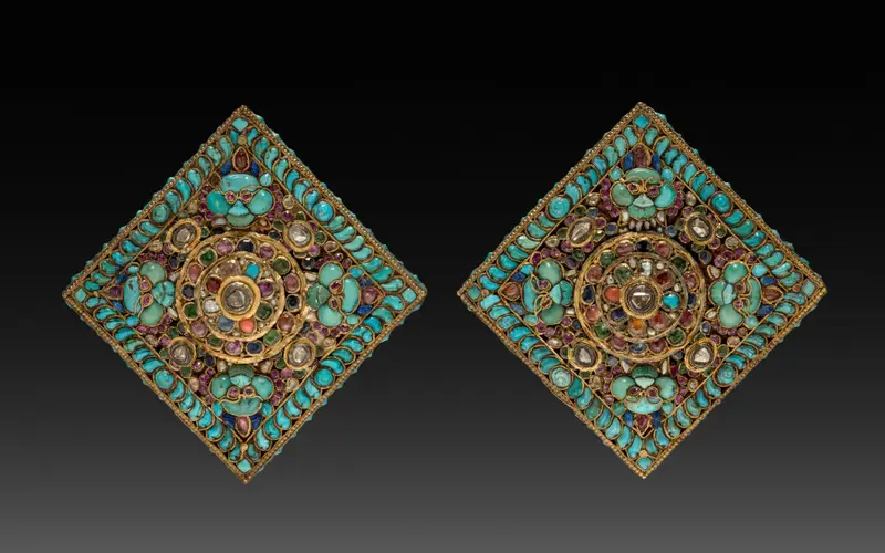 Charm Case Pair — تصویر رکورد موزهٔ هنر کلیولند (دسترسی آزاد)