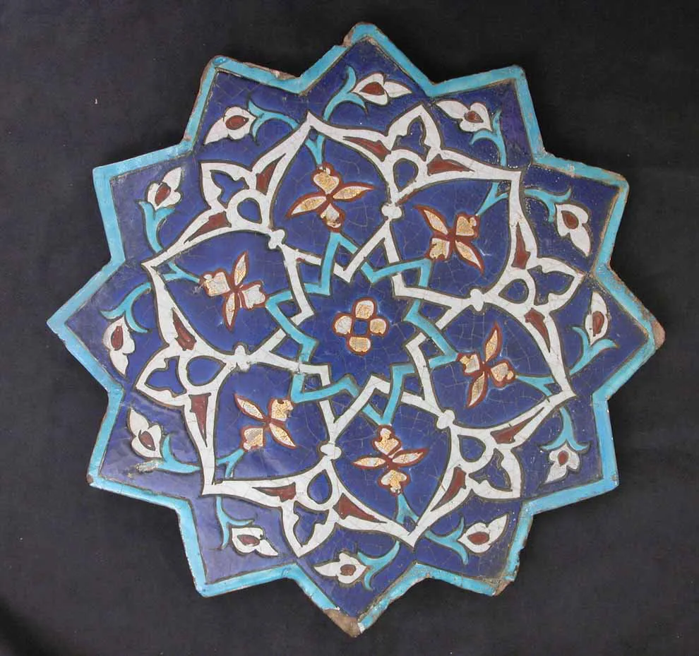 Twelve-Pointed Star-Shaped Tile — تصویر رکورد موزهٔ متروپولیتن (دسترسی آزاد)