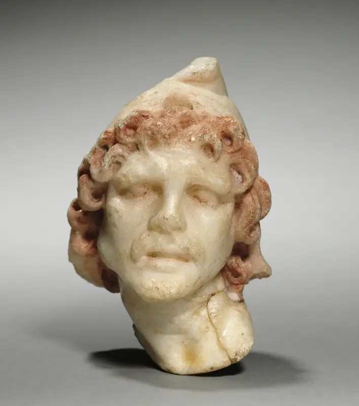 Head of a Foreign Warrior — تصویر رکورد موزهٔ هنر کلیولند (دسترسی آزاد)