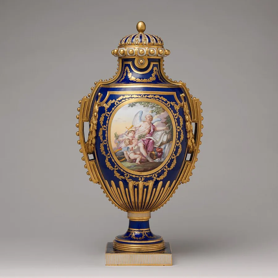Vase (vase à panneaux or à perles) — تصویر رکورد ویکیداده