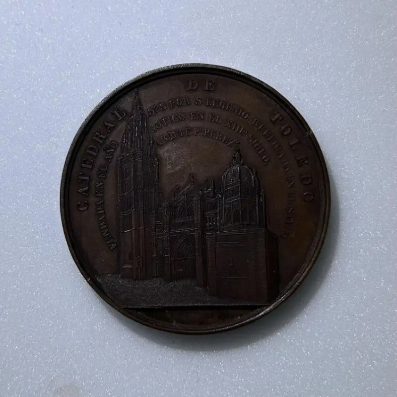 Medal: Cathedral of Toledo — تصویر رکورد موزهٔ ویکتوریا و آلبرت