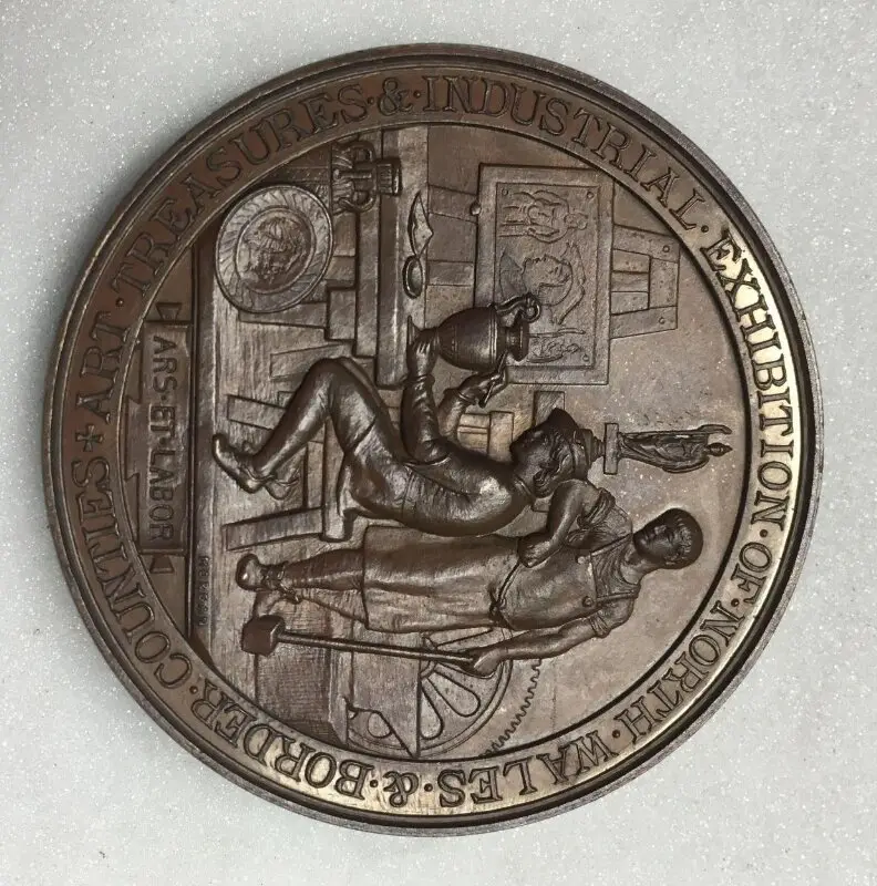 Medal: Industrial Exhibition of North Wales and Border Counties Exhibition — تصویر رکورد موزهٔ ویکتوریا و آلبرت