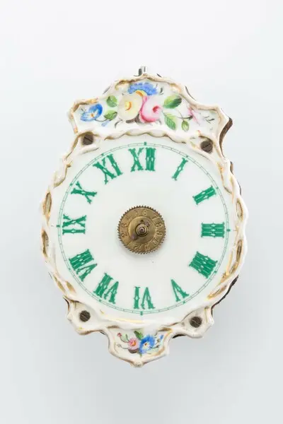 Jockeleuhr mit Porzellanschild, J. Isenmann, Eisenbach, um 1860 — تصویر رکورد یوروپیانا