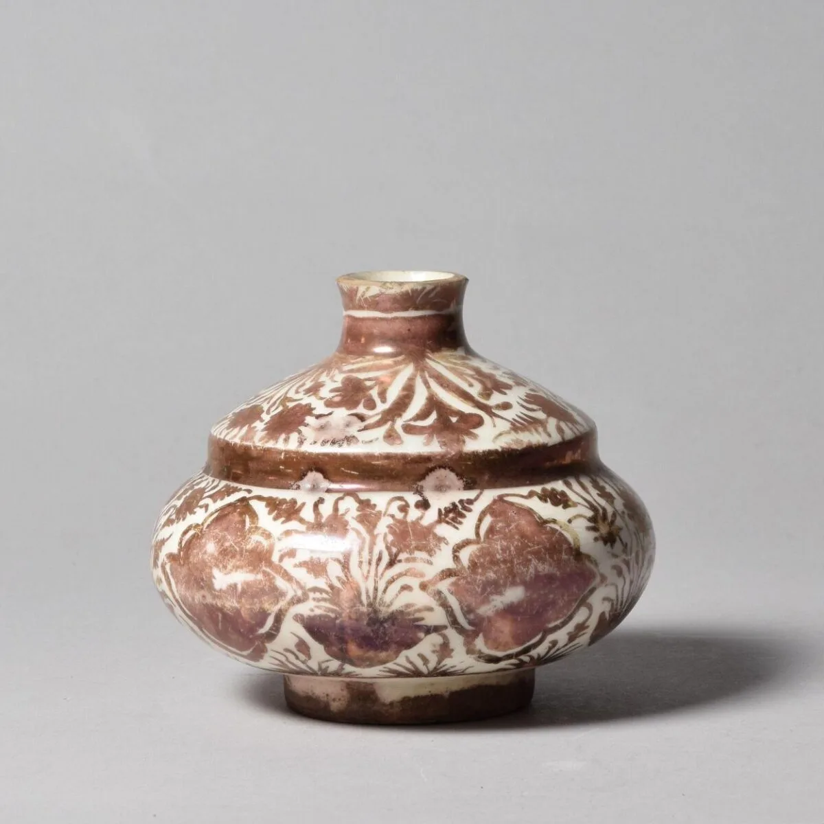 Spittoon — تصویر رکورد موزهٔ ویکتوریا و آلبرت