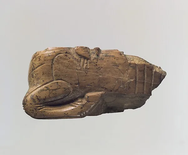 Pyxis fragment — تصویر رکورد موزهٔ متروپولیتن (دسترسی آزاد)