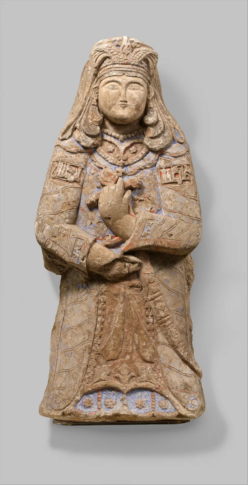 Standing Figure with Feathered Headdress — تصویر رکورد موزهٔ متروپولیتن (دسترسی آزاد)