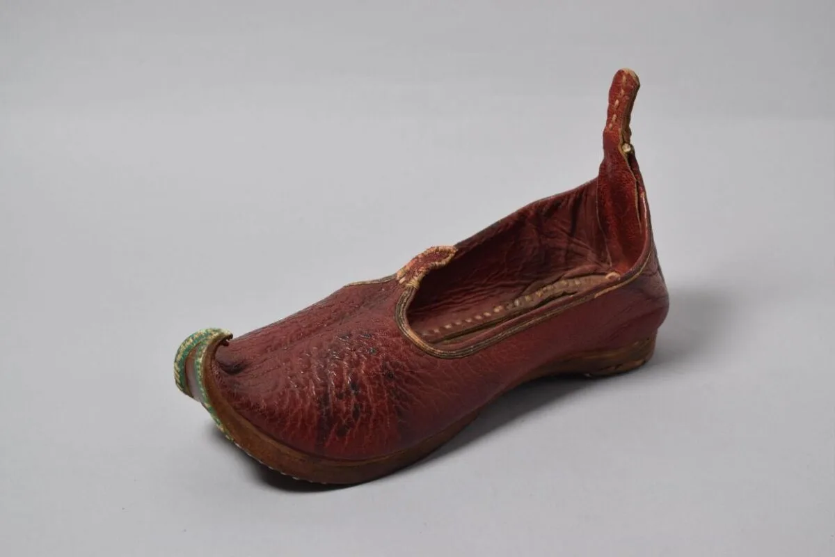 Shoe — تصویر رکورد موزهٔ ویکتوریا و آلبرت