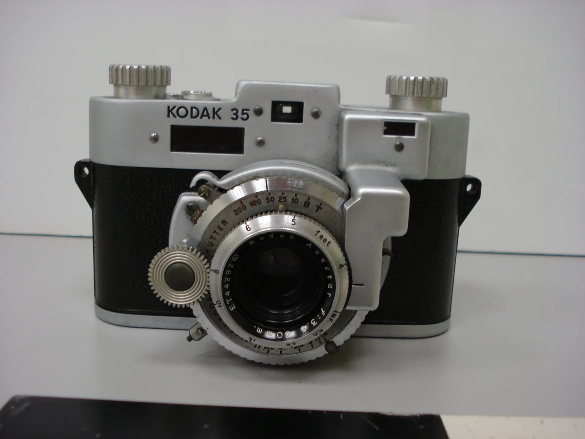 KODAK 35 RANGEFINDER CAMERA — تصویر رکورد یوروپیانا