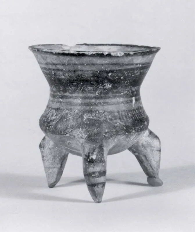 Miniature pot — تصویر رکورد موزهٔ متروپولیتن (دسترسی آزاد)