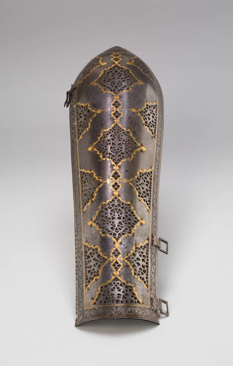 Arm Guard from a Suit of Armor — تصویر رکورد مؤسسهٔ هنر شیکاگو (دسترسی آزاد)