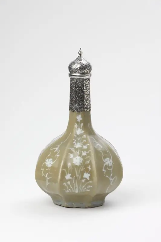 Bottle — تصویر رکورد موزهٔ ویکتوریا و آلبرت