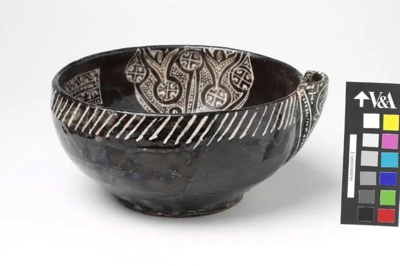 Bowl — تصویر رکورد موزهٔ ویکتوریا و آلبرت