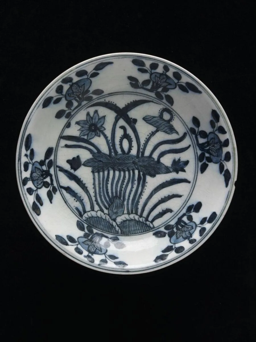 Plate — تصویر رکورد موزهٔ ویکتوریا و آلبرت