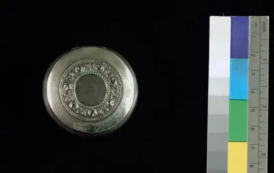 Silver snuff box. — تصویر رکورد یوروپیانا