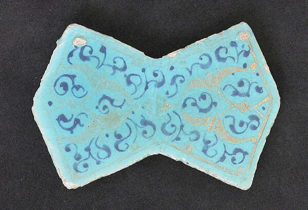 Double-Pentagon-Shaped Tile — تصویر رکورد موزهٔ متروپولیتن (دسترسی آزاد)