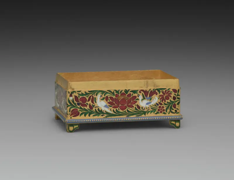 Box Decorated with Shiva, Vishnu, Krishna, and Ganesha — تصویر رکورد موزهٔ هنر کلیولند (دسترسی آزاد)