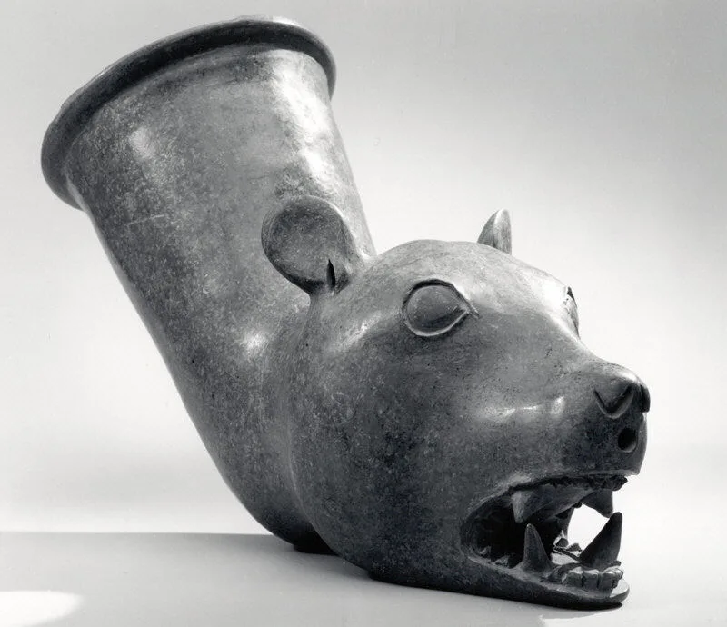 Animal-headed rhyton — تصویر رکورد موزهٔ متروپولیتن (دسترسی آزاد)