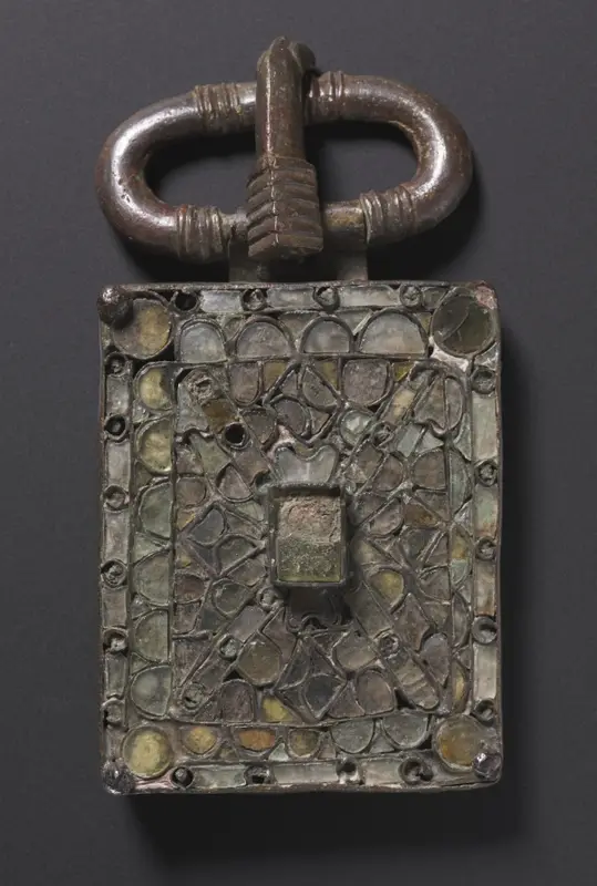 Belt Buckle — تصویر رکورد موزهٔ هنر کلیولند (دسترسی آزاد)