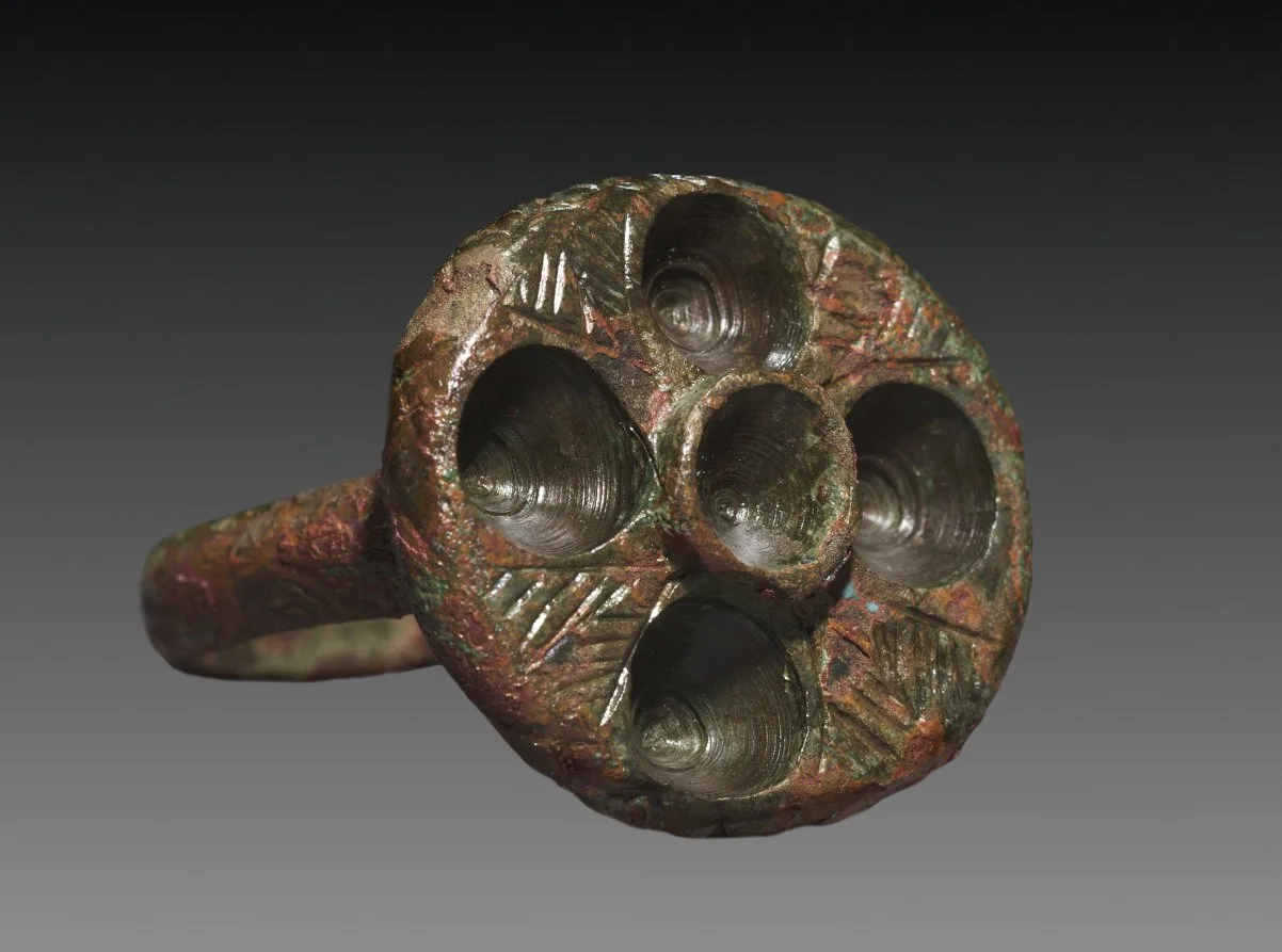 Ring — تصویر رکورد موزهٔ هنر کلیولند (دسترسی آزاد)