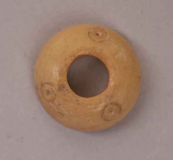Button or Bead — تصویر رکورد موزهٔ متروپولیتن (دسترسی آزاد)