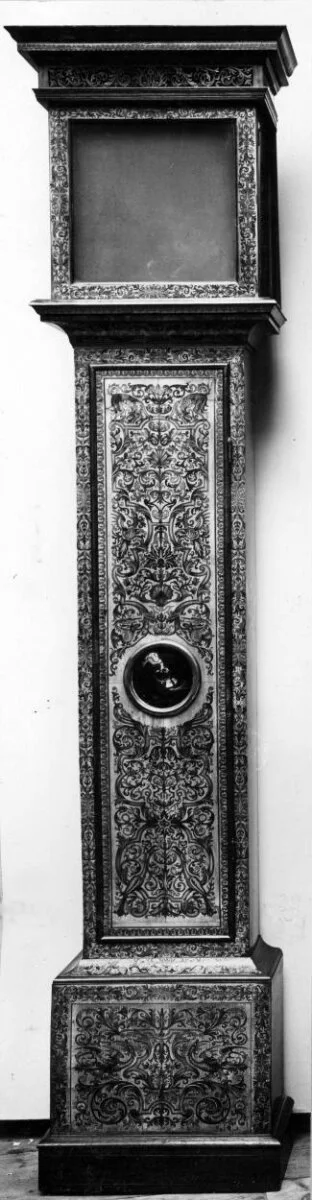 Longcase clock case — تصویر رکورد موزهٔ ویکتوریا و آلبرت