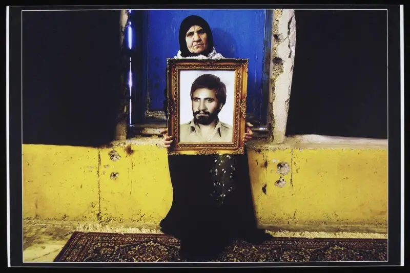Photograph: Mothers of Martyrs — تصویر رکورد موزهٔ ویکتوریا و آلبرت — شمارهٔ رکورد E.357-2010