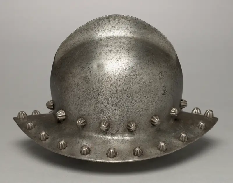 War Hat (or Kettle Hat) — تصویر رکورد موزهٔ هنر کلیولند (دسترسی آزاد)
