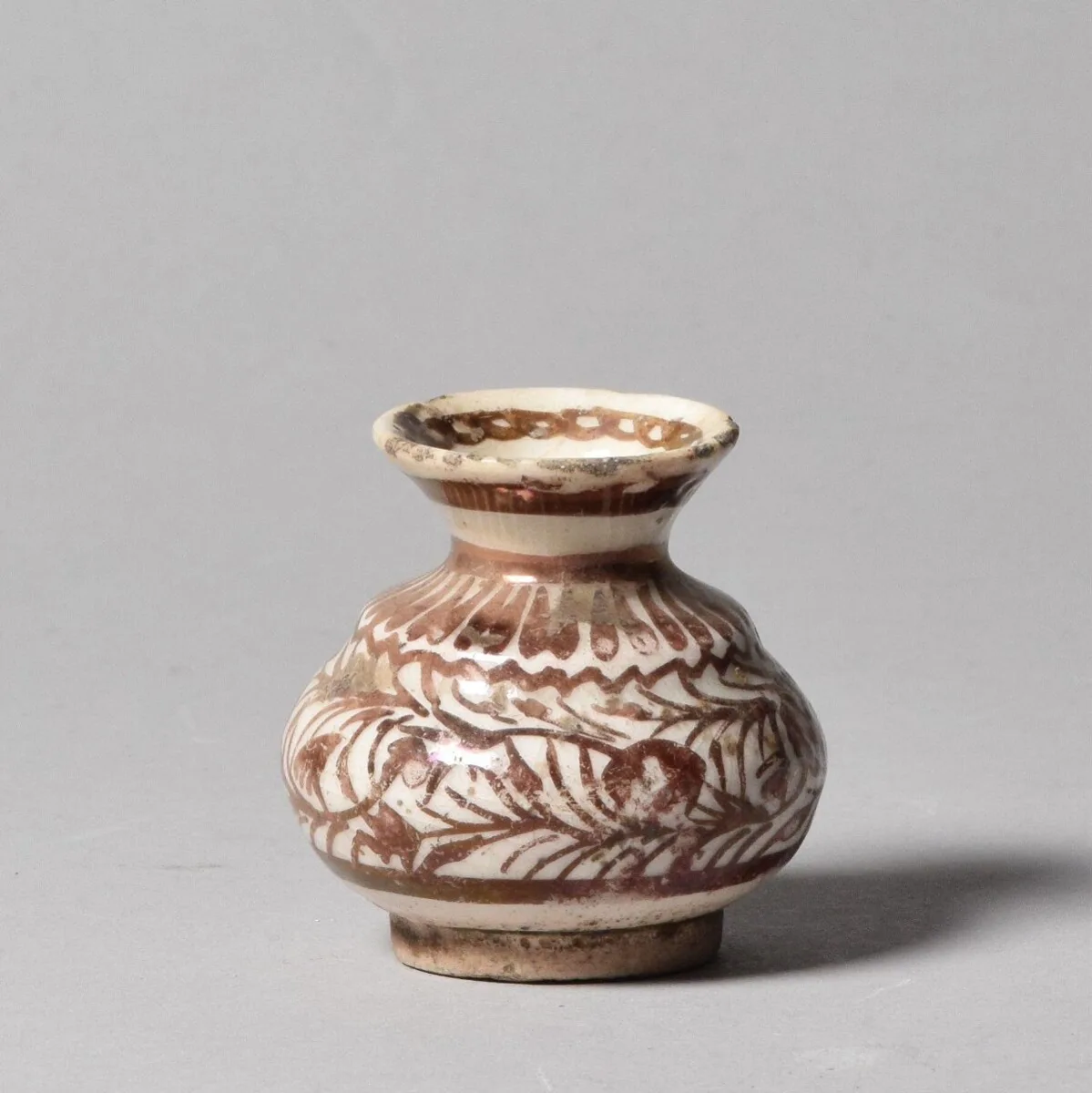 Spittoon — تصویر رکورد موزهٔ ویکتوریا و آلبرت