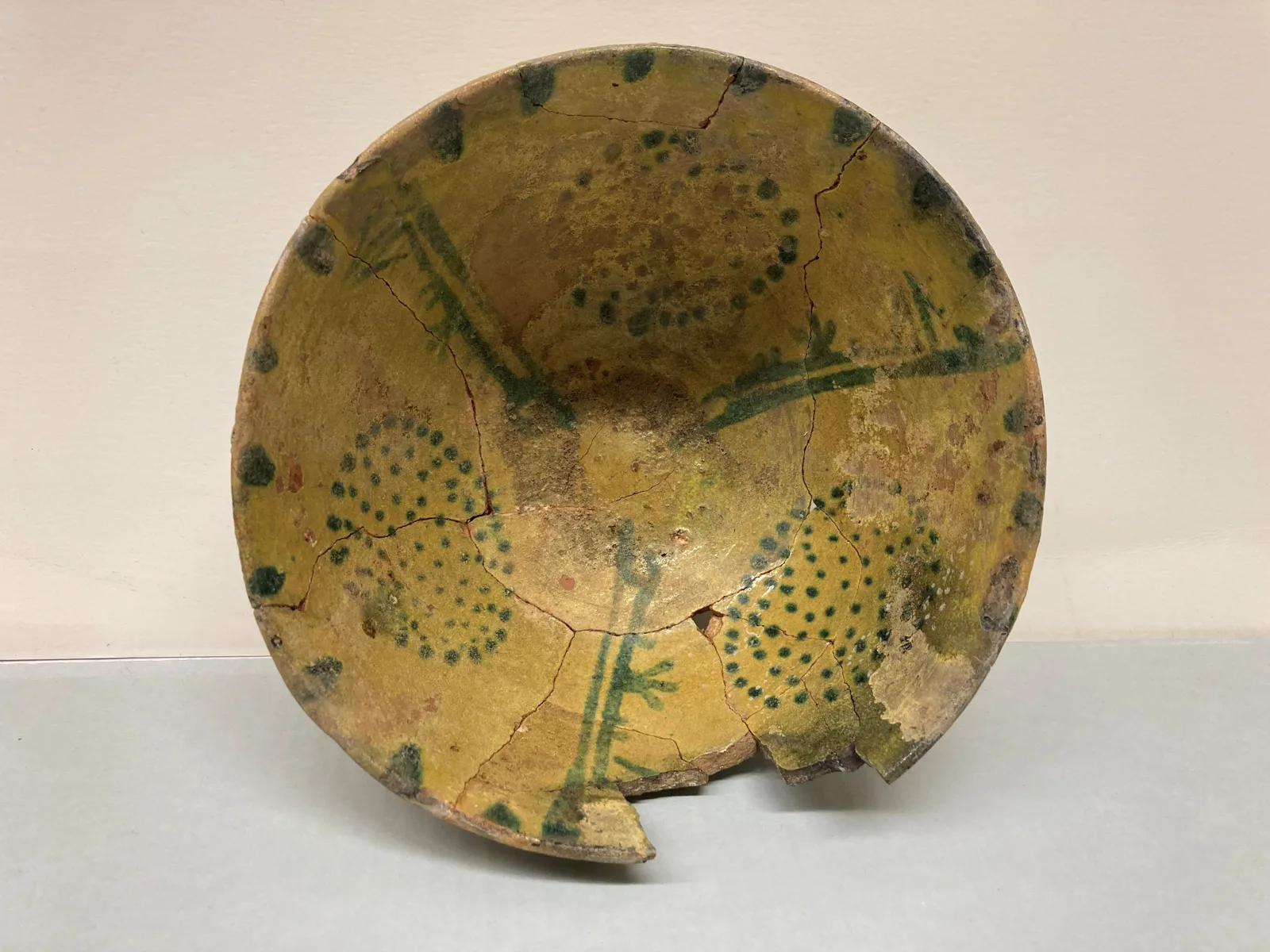 Bowl — تصویر رکورد موزهٔ متروپولیتن (دسترسی آزاد)