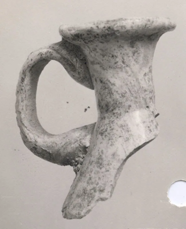 Neck and handle of Jug — تصویر رکورد موزهٔ متروپولیتن (دسترسی آزاد)