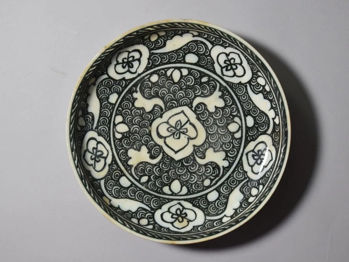 Plate — تصویر رکورد موزهٔ ویکتوریا و آلبرت
