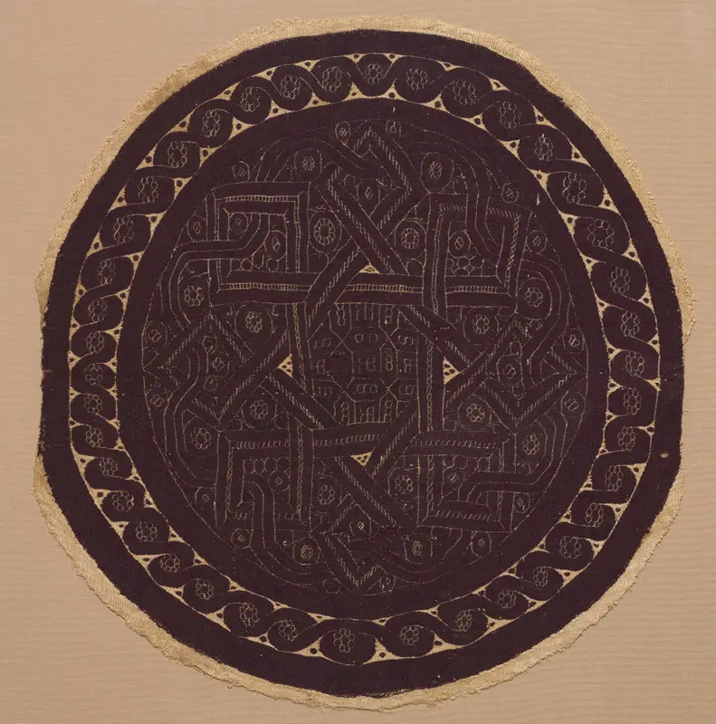 Roundel from a Curtain — تصویر رکورد موزهٔ هنر کلیولند (دسترسی آزاد)