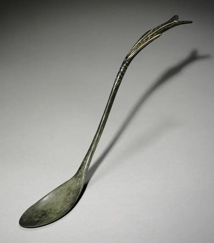 Spoon with Fish-Tail Design — تصویر رکورد موزهٔ هنر کلیولند (دسترسی آزاد)