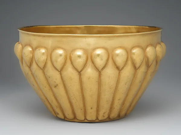 کاسه شیاردار — نمای تکمیلی ثبت‌شده در رکورد موزه