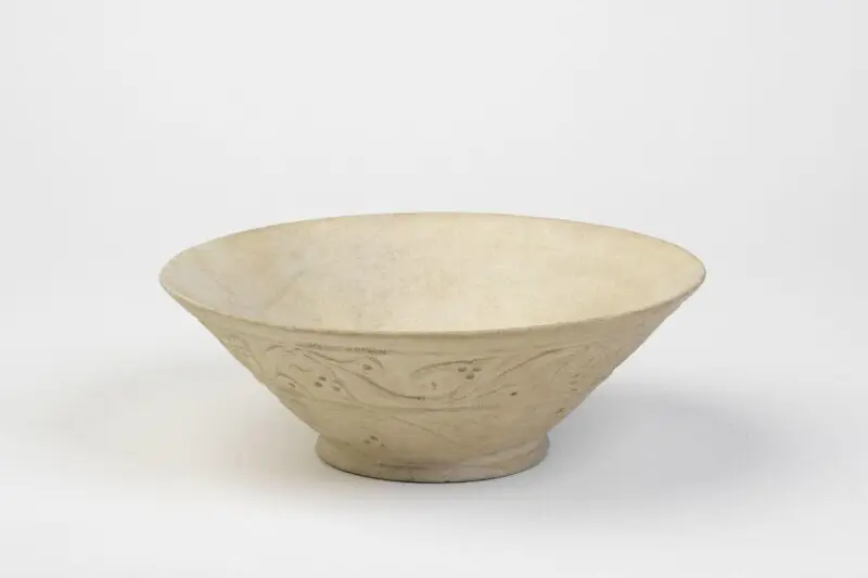 Bowl — تصویر رکورد موزهٔ ویکتوریا و آلبرت