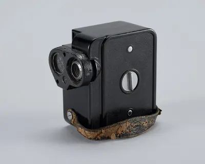 Projector - FILMCAMERA Eumig - A — تصویر رکورد یوروپیانا