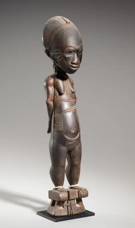 Female Figure from a Pair (asye usu) — تصویر رکورد موزهٔ هنر کلیولند (دسترسی آزاد)