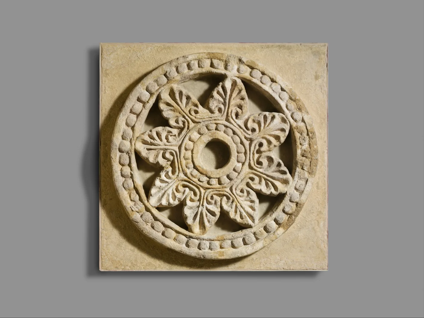 Window roundel — تصویر رکورد موزهٔ متروپولیتن (دسترسی آزاد)
