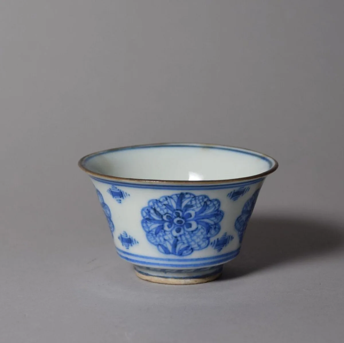 Bowl — تصویر رکورد موزهٔ ویکتوریا و آلبرت