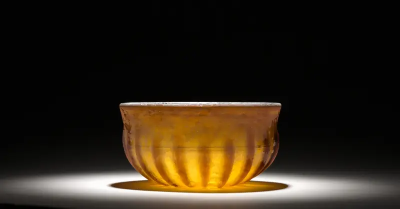Ribbed Glass Bowl — تصویر رکورد موزهٔ هنر کلیولند (دسترسی آزاد)