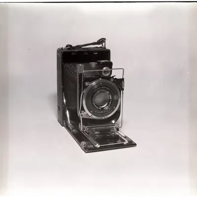 Folding camera “Compur” for plates — تصویر رکورد یوروپیانا