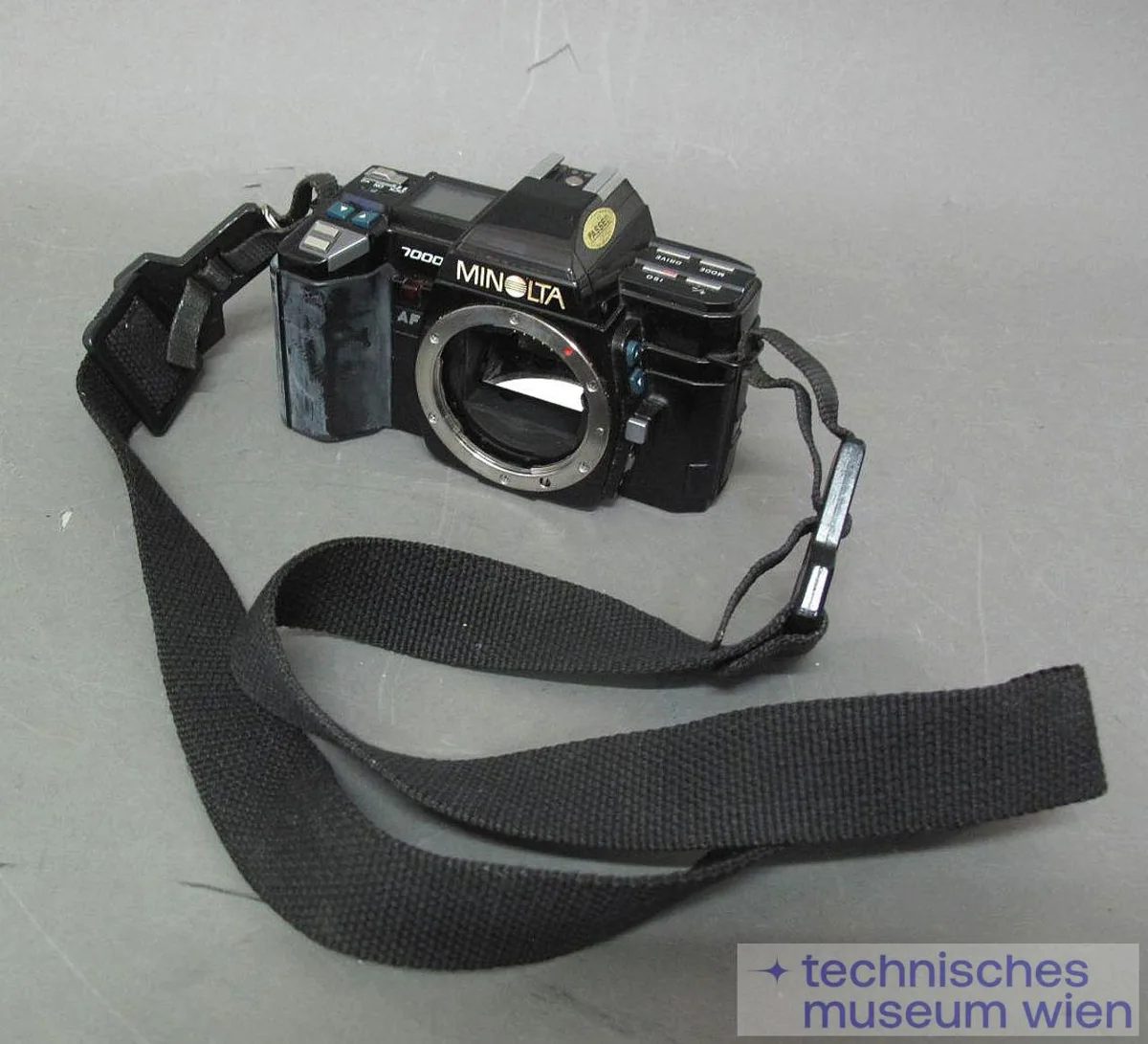 Spiegelreflexkamera Minolta 7000 AF — تصویر رکورد یوروپیانا