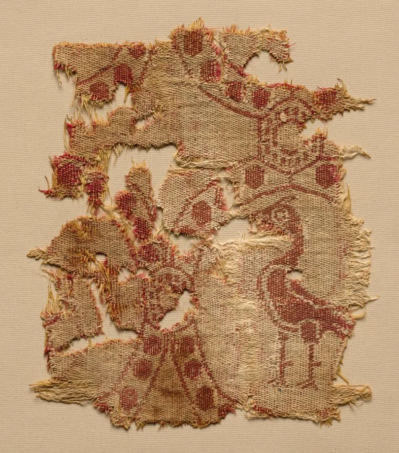 Fragment of roundels with single bird — تصویر رکورد موزهٔ هنر کلیولند (دسترسی آزاد)
