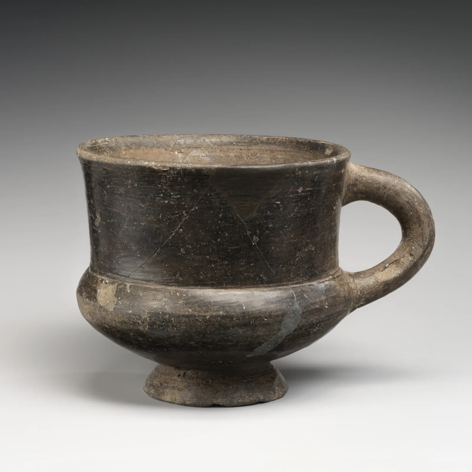 Cup — تصویر رکورد موزهٔ متروپولیتن (دسترسی آزاد)