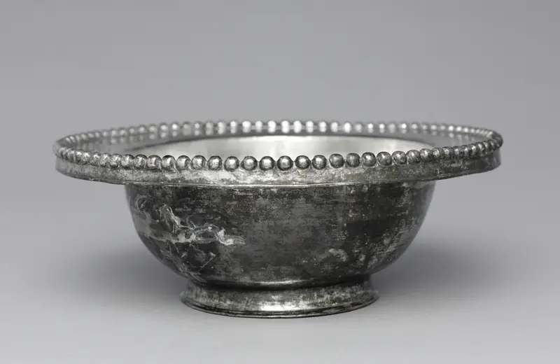 Bowl with Beaded Rim — تصویر رکورد موزهٔ هنر کلیولند (دسترسی آزاد)