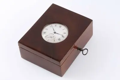 Taschenuhr, dazu Holzkasten, F. Gutkaes, Dresden, um 1820 — تصویر رکورد یوروپیانا