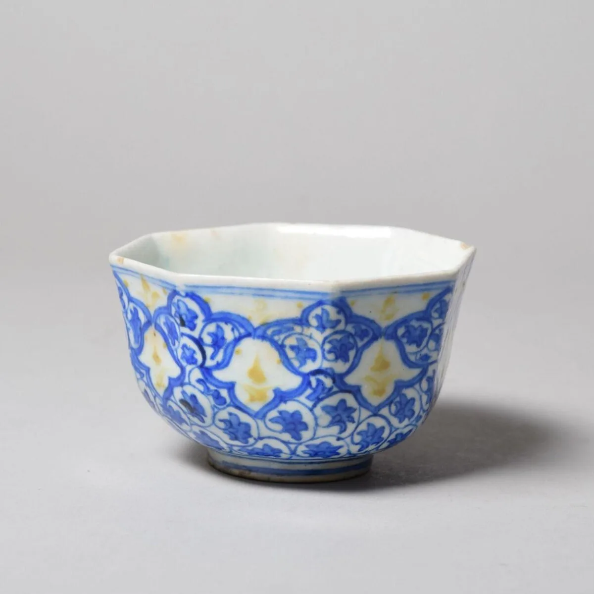 Bowl — تصویر رکورد موزهٔ ویکتوریا و آلبرت